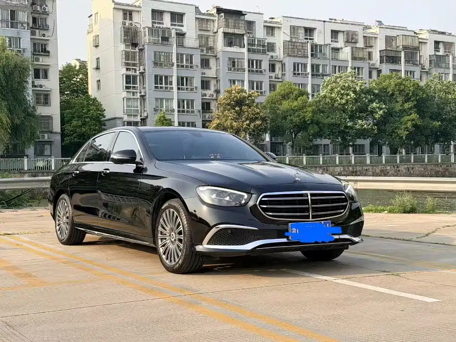 Mercedes-Benz E-Class 2020 — фото 15
