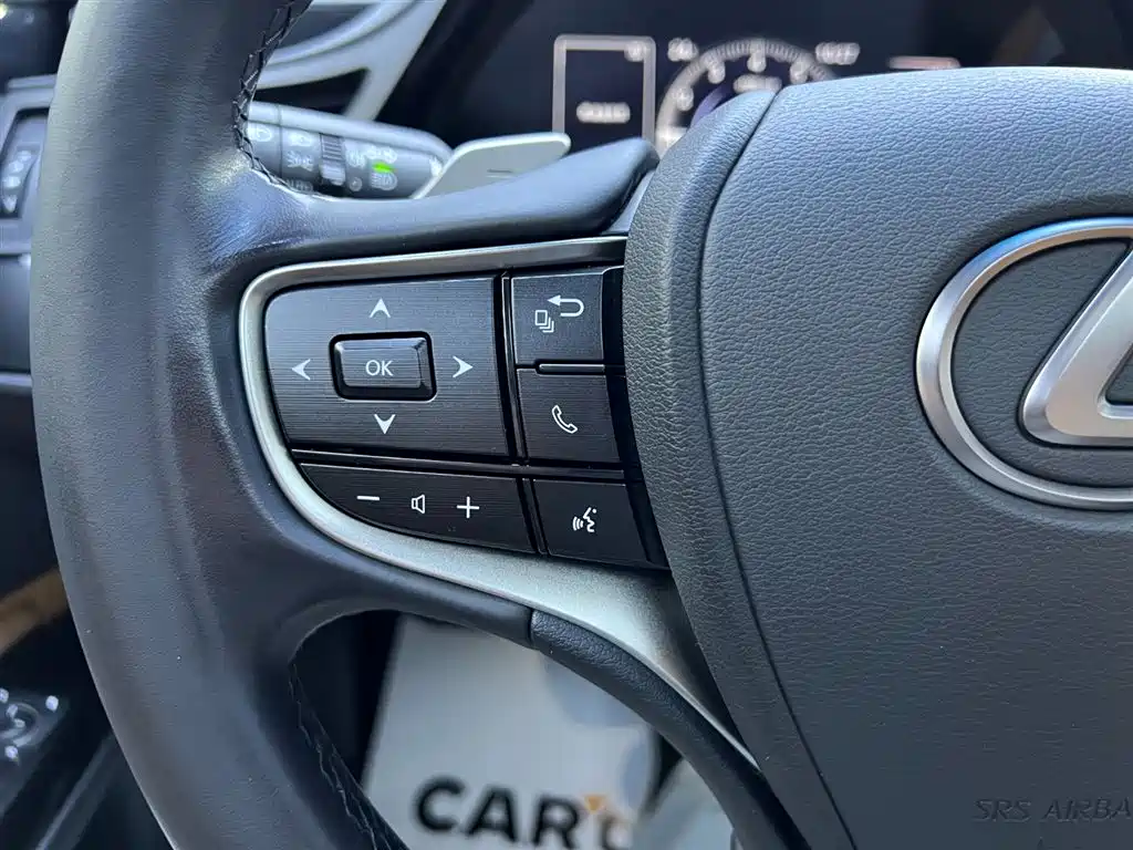 Lexus ES 2021 — фото 12