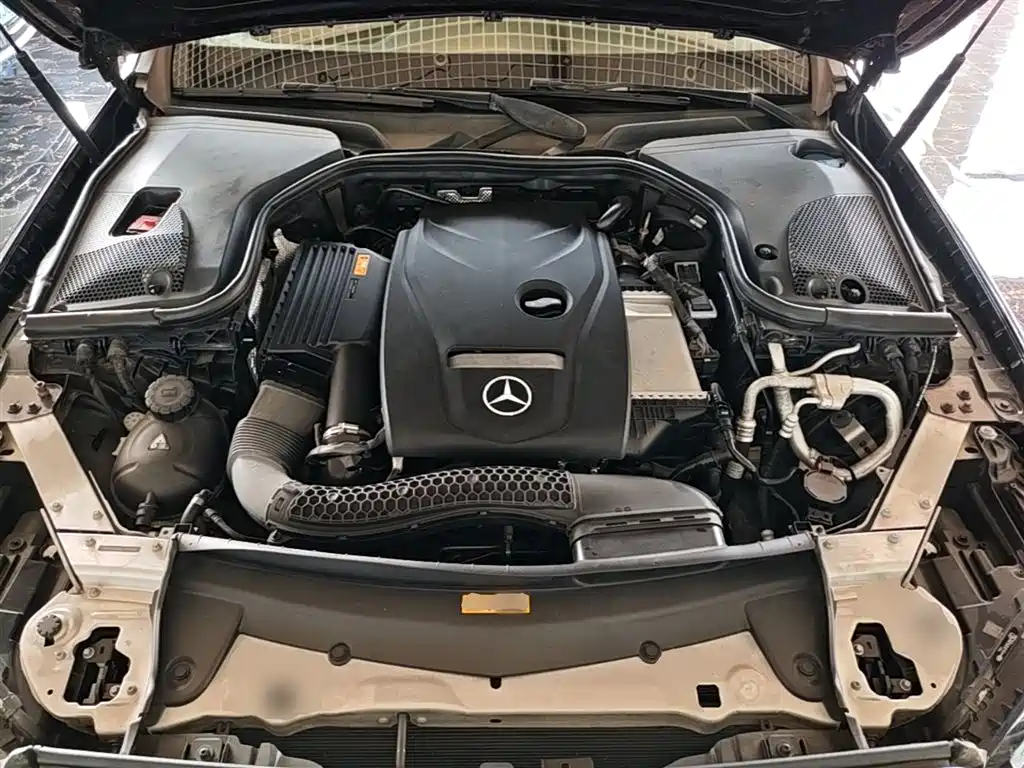 Mercedes-Benz E-Class 2018 — фото 20