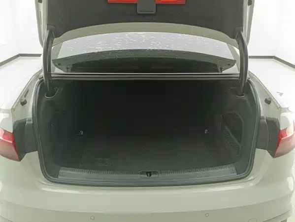 Audi A4L 2023