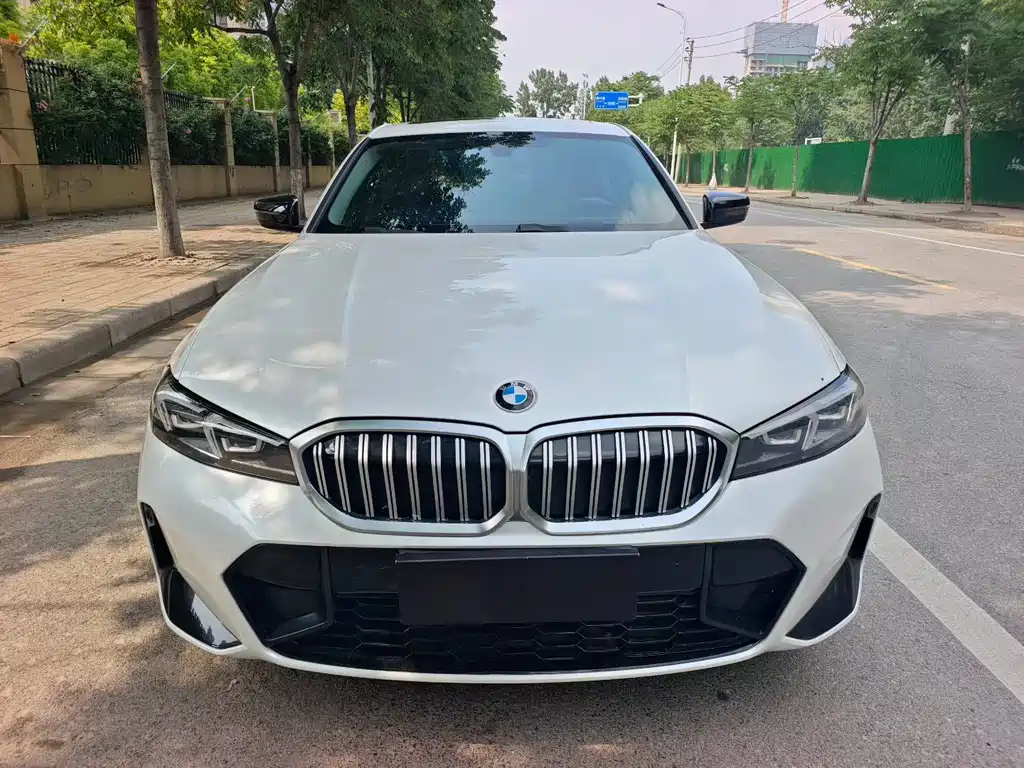 BMW 3 Series 2023 — фото 2