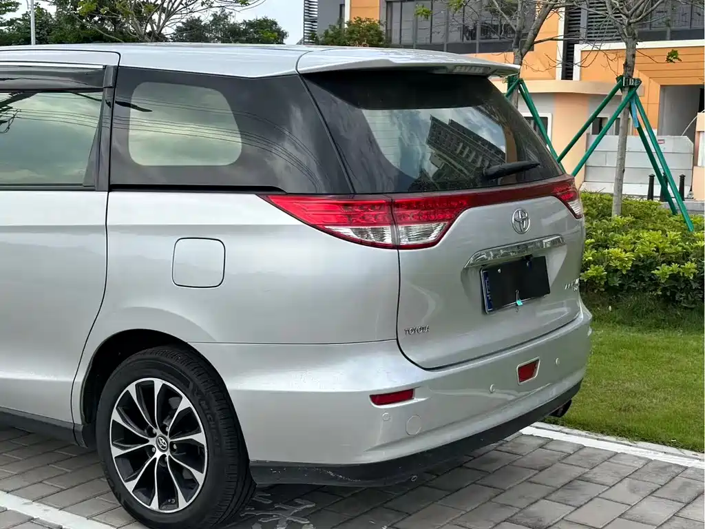 Toyota Previa 2013