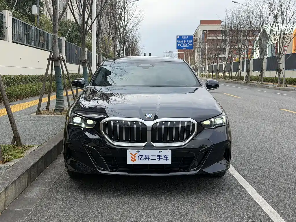 BMW 5 Series 2024