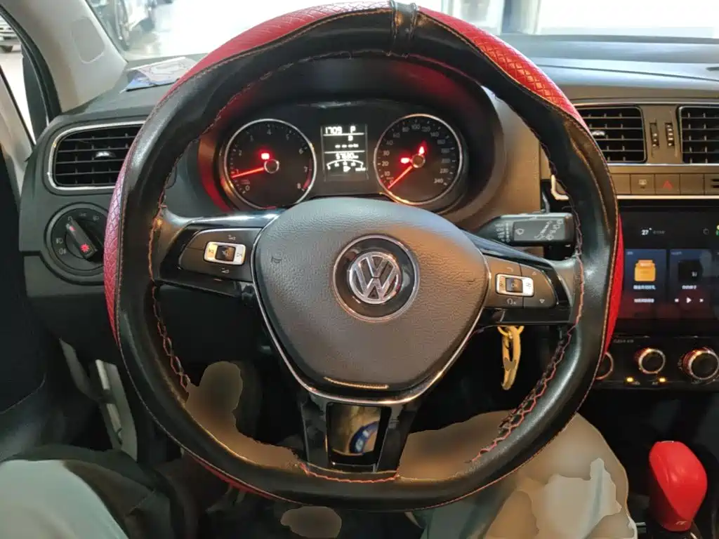 Volkswagen Polo 2018 — фото 11