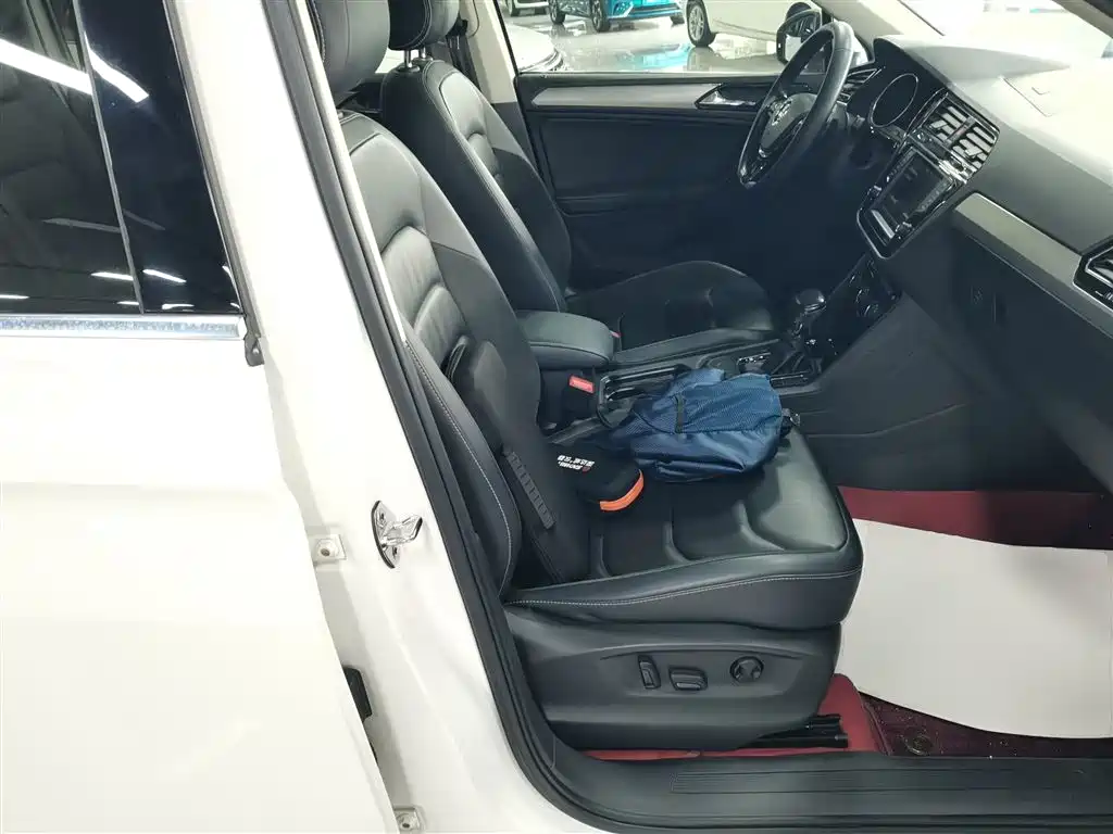 Volkswagen Tiguan L 2018 — фото 20