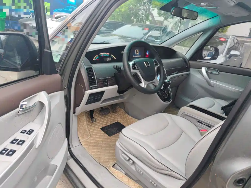 Luxgen Big 7 MPV 2019 — фото 12