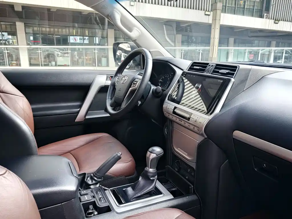 Toyota Prado 2019 — фото 18