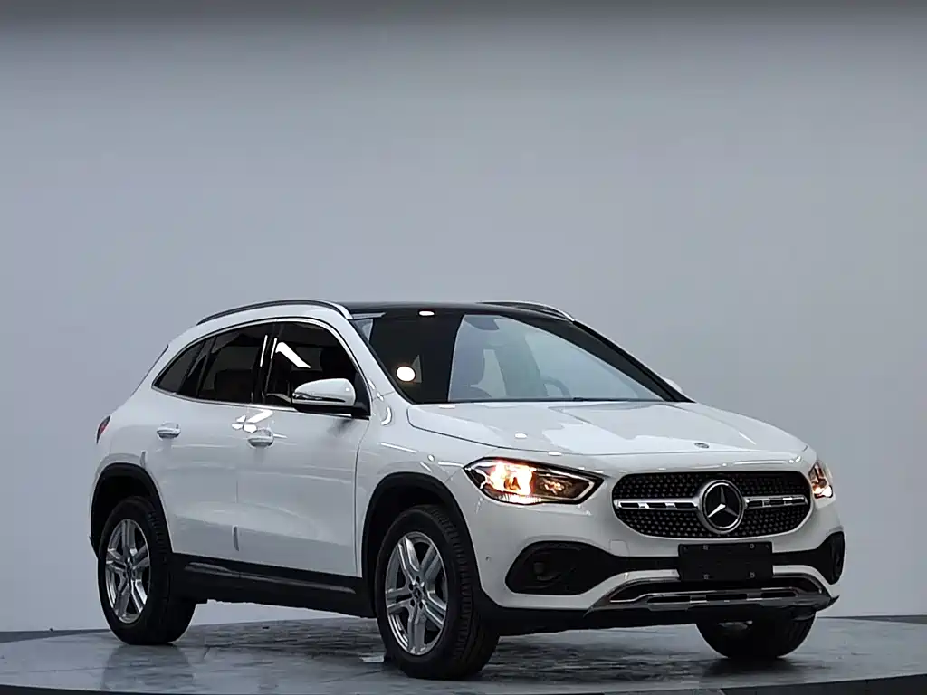 Mercedes-Benz GLA 2021