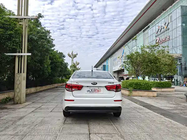 Kia K2 2015