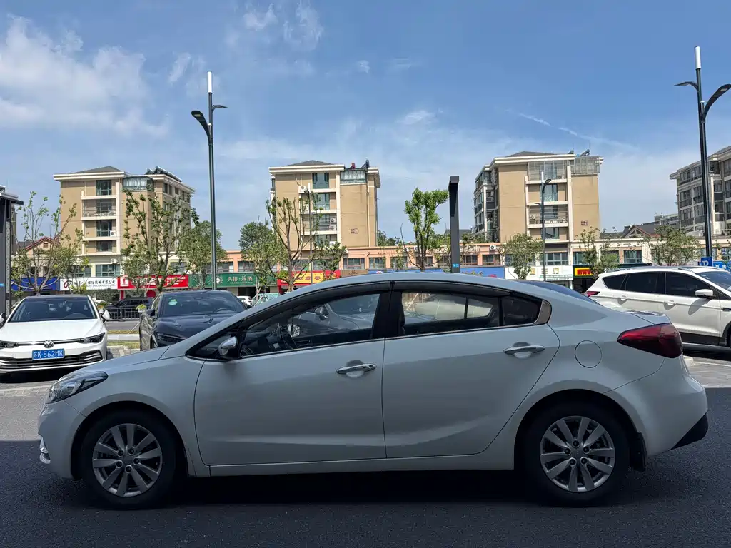Kia K3 2015