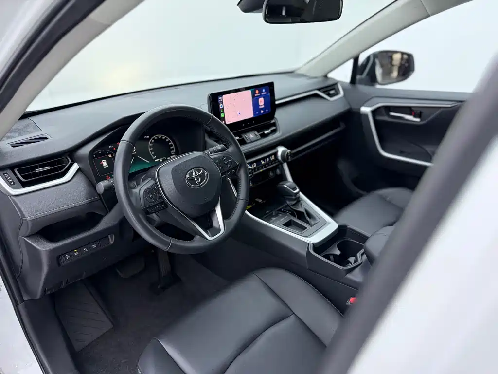 Toyota RAV4 2024