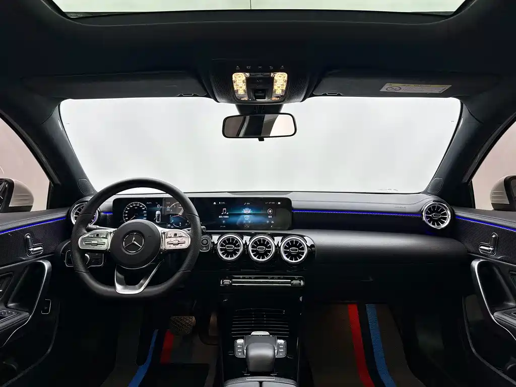 Mercedes-Benz A-Class 2023 — фото 8