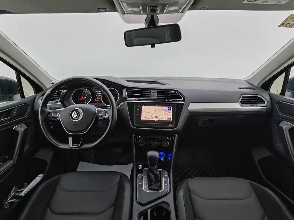 Volkswagen Tiguan L 2021 — фото 15