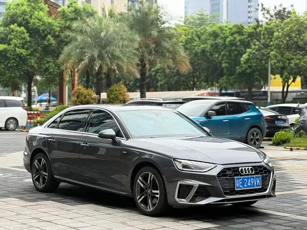 Audi A4L 2021