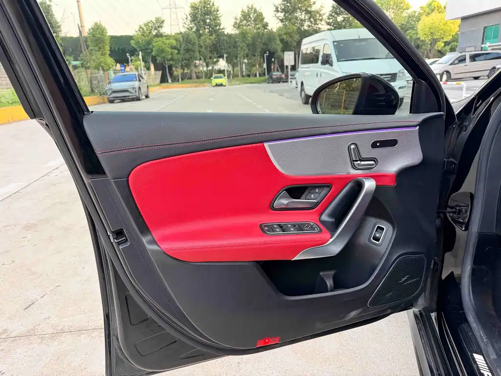 Mercedes-Benz A-Class AMG 2020 — фото 17