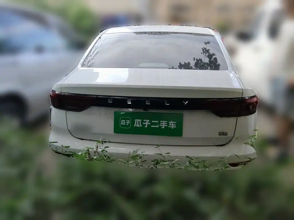 Geely Emgrand 2023