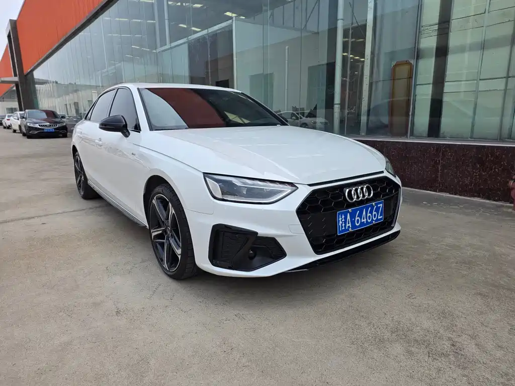 Audi A4L 2025