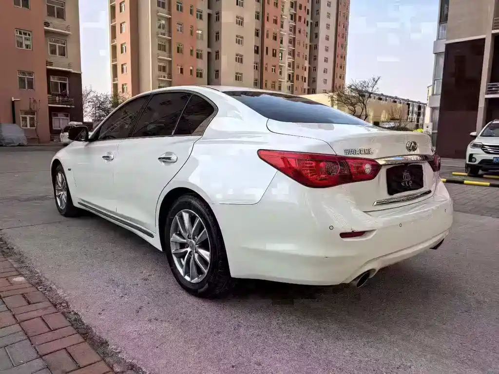 Infiniti Q50L 2017