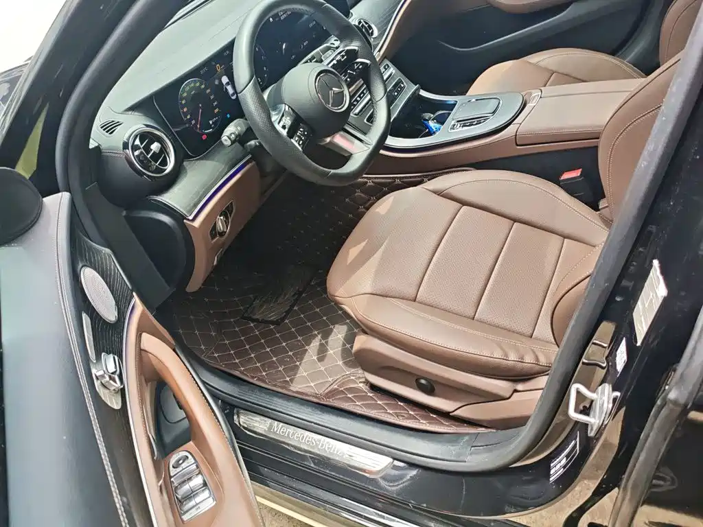 Mercedes-Benz E-Class 2021 — фото 10