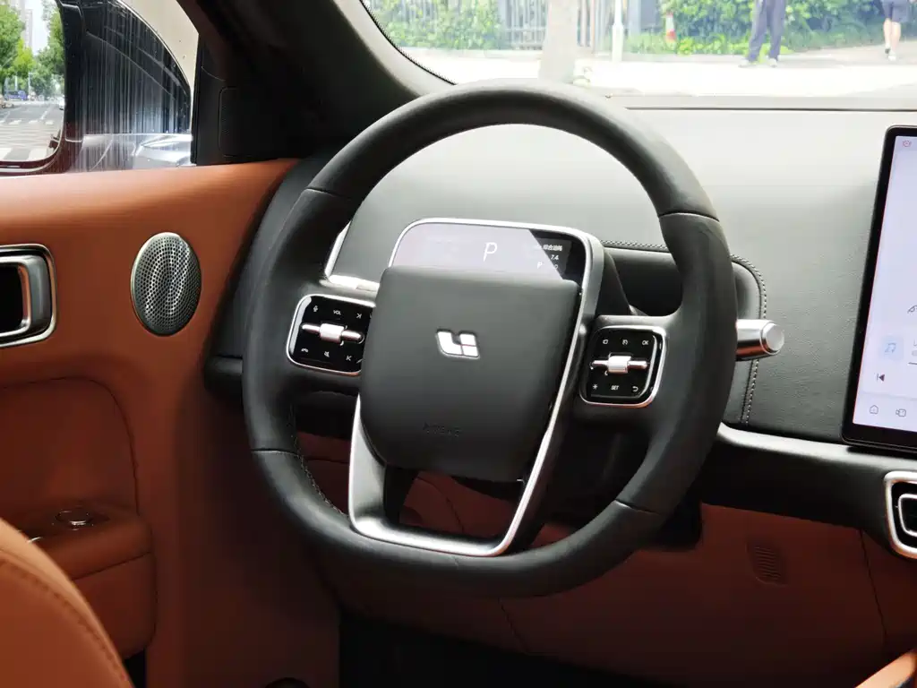 Li Auto Li L8 2024