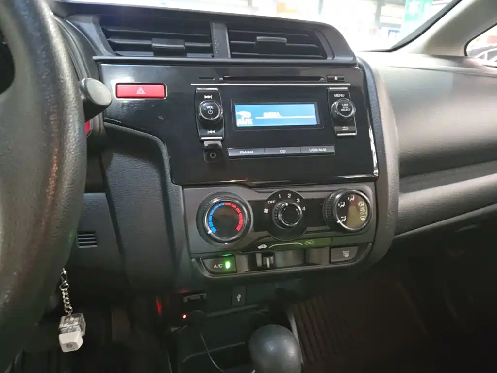 Honda Fit 2016 — фото 13