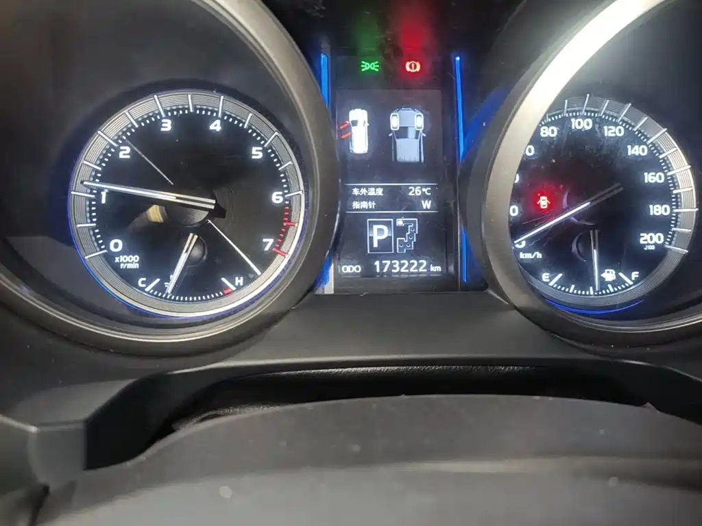 Toyota Prado 2017 — фото 19