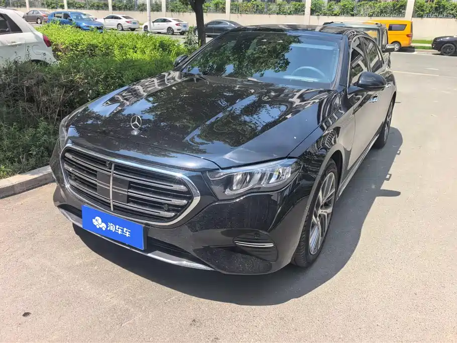 Mercedes-Benz E-Class 2025