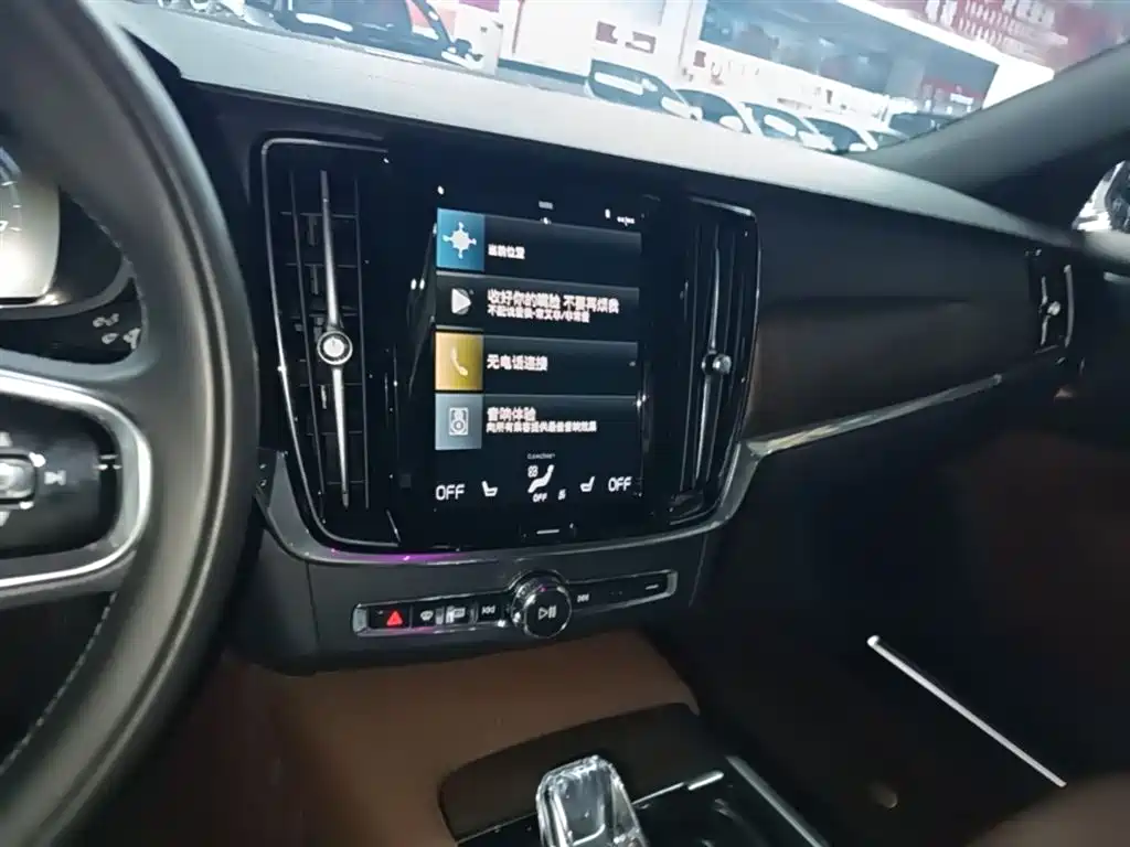 Volvo S90 2021 — фото 13