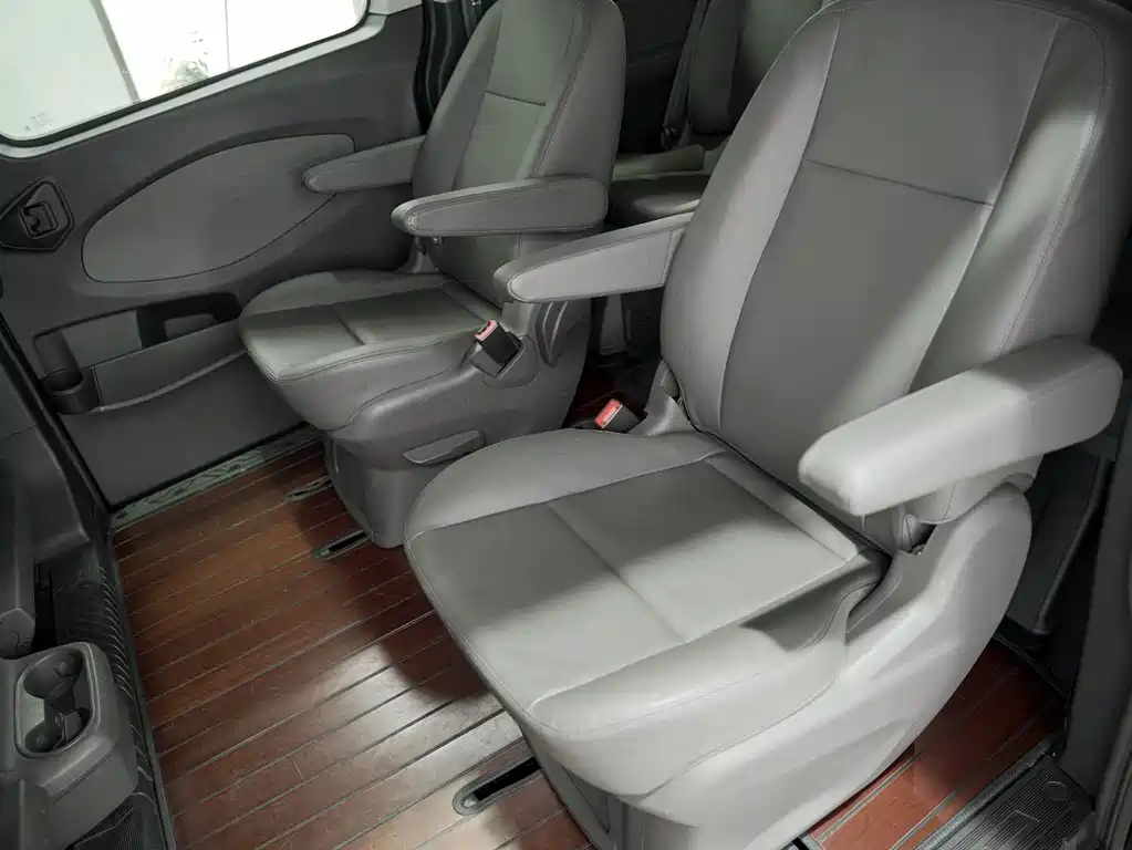 Ford Tourneo 2021 — фото 13