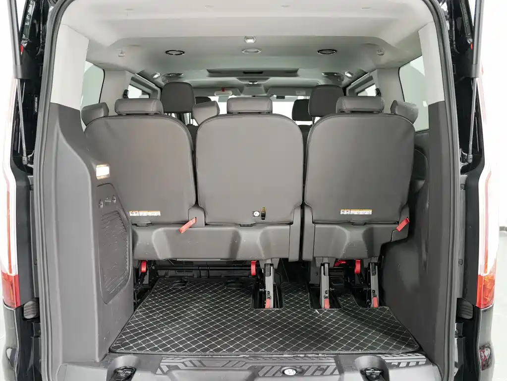Ford Tourneo 2021 — фото 17