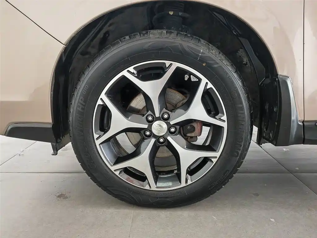 Subaru Forester 2014 — фото 17
