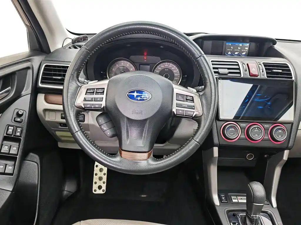 Subaru Forester 2014 — фото 11