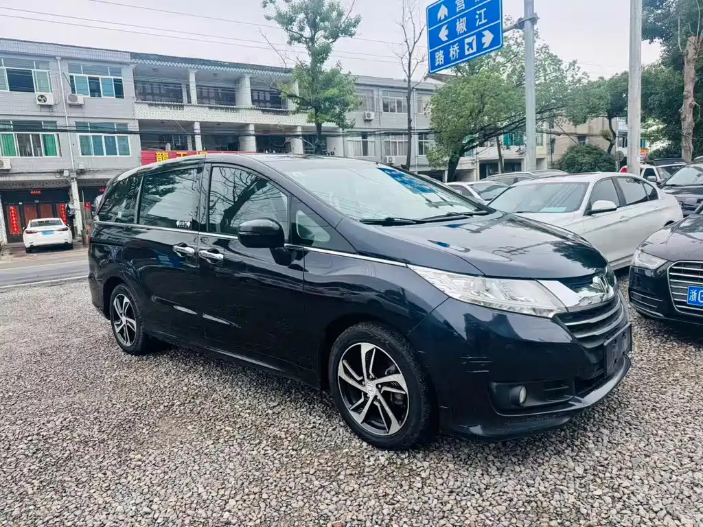 Honda Odyssey 2017 — фото 3