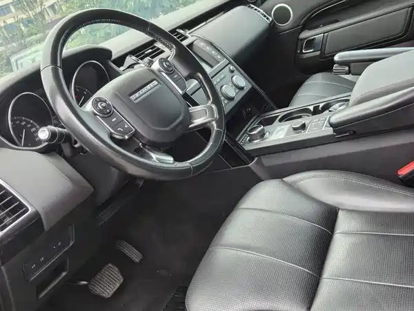 Land Rover Discovery 2017