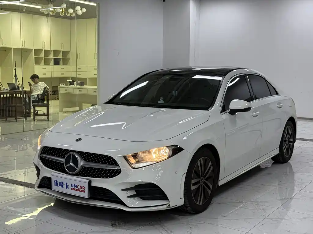 Mercedes-Benz A-Class 2019 — фото 1