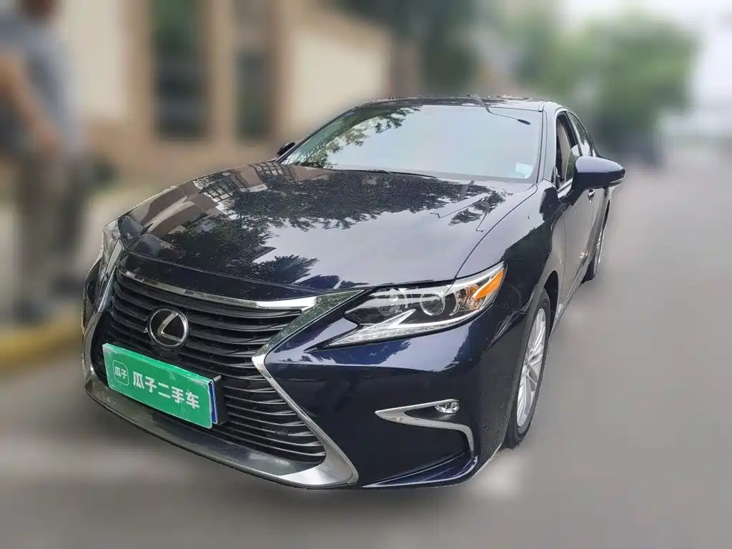Lexus ES 2017