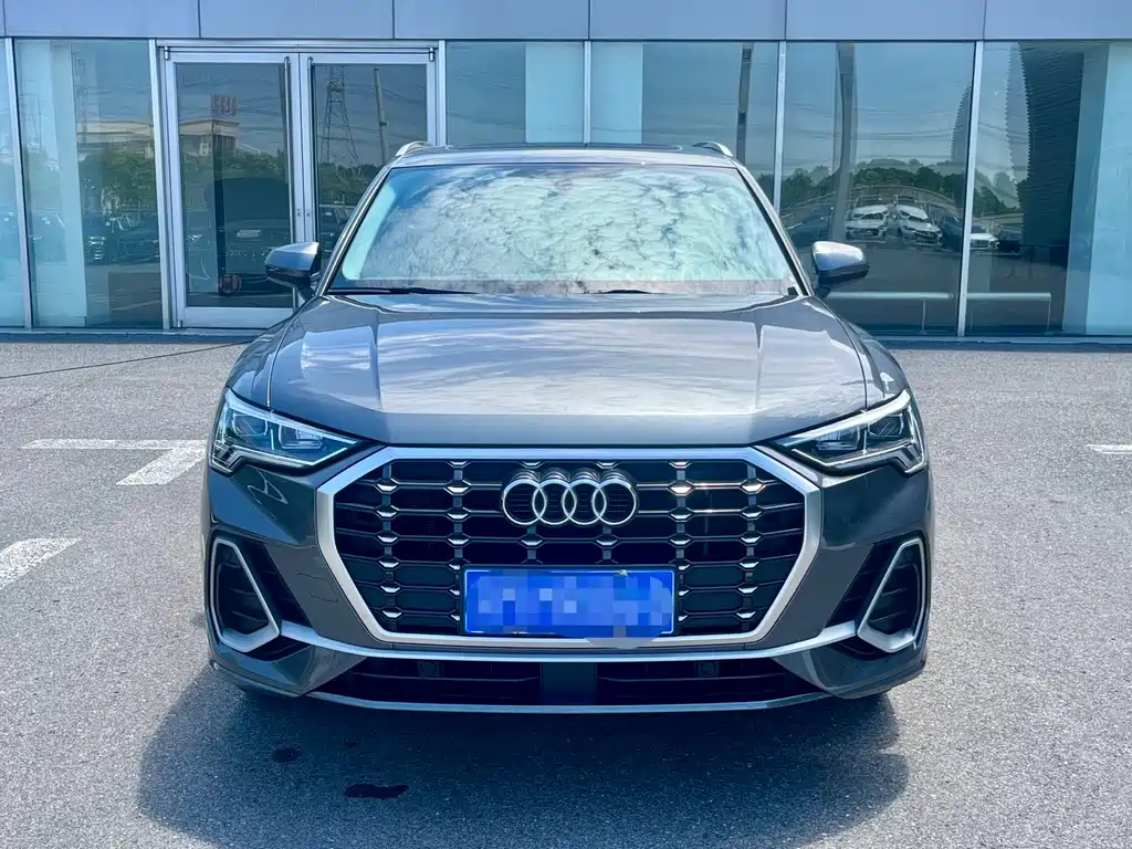 Audi Q3 2022 — фото 2
