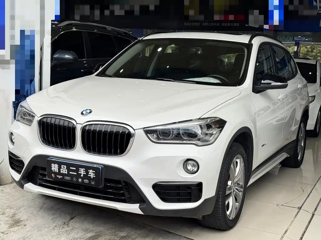 BMW X1 2018 — фото 1