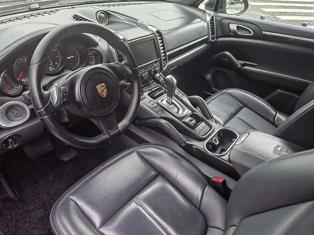 Porsche Cayenne 2013 — фото 14