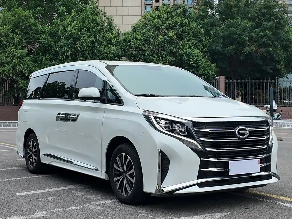 GAC Motor Trumpchi M8 2022 — фото 3