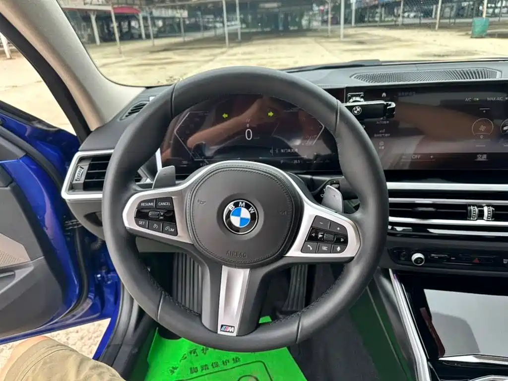 BMW 3 Series 2023 — фото 11