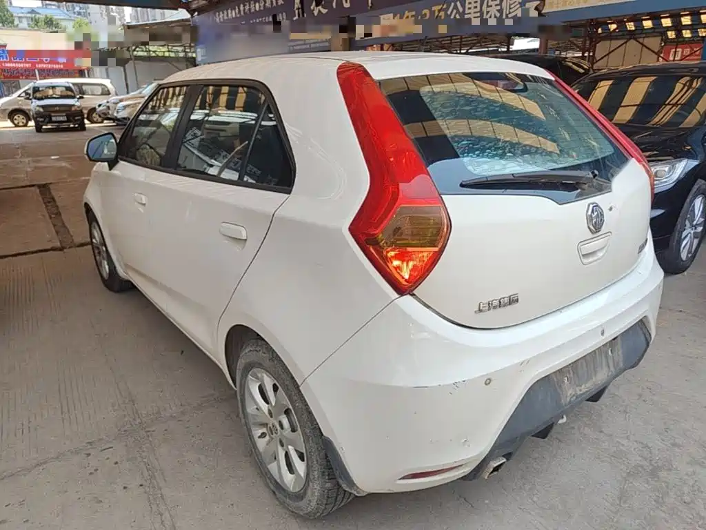 MG 3 2015