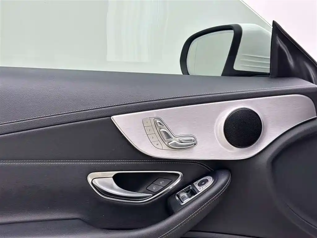 Mercedes-Benz C-Class 2020 — фото 14