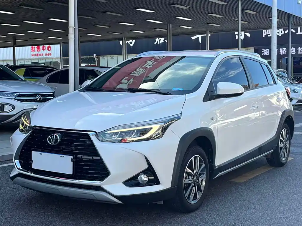 Toyota Yaris L 2022