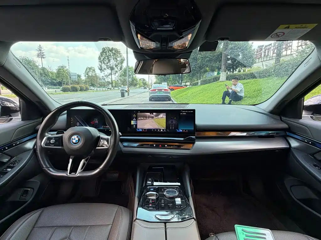BMW i5 2024 — фото 13