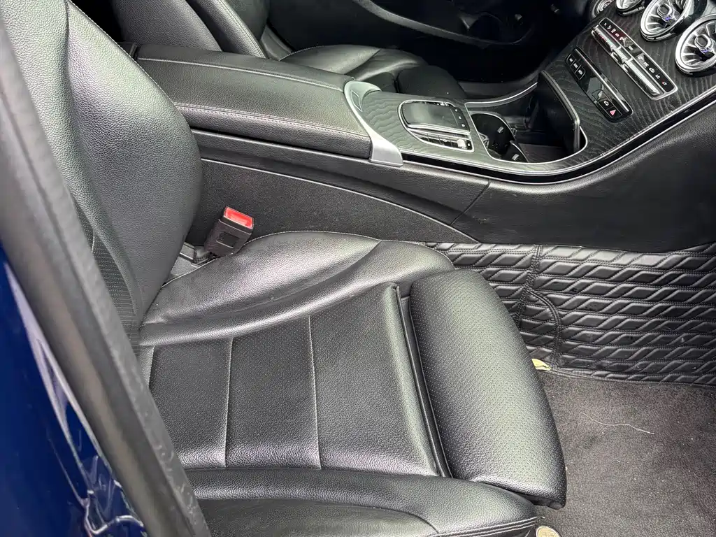 Mercedes-Benz C-Class 2019 — фото 17