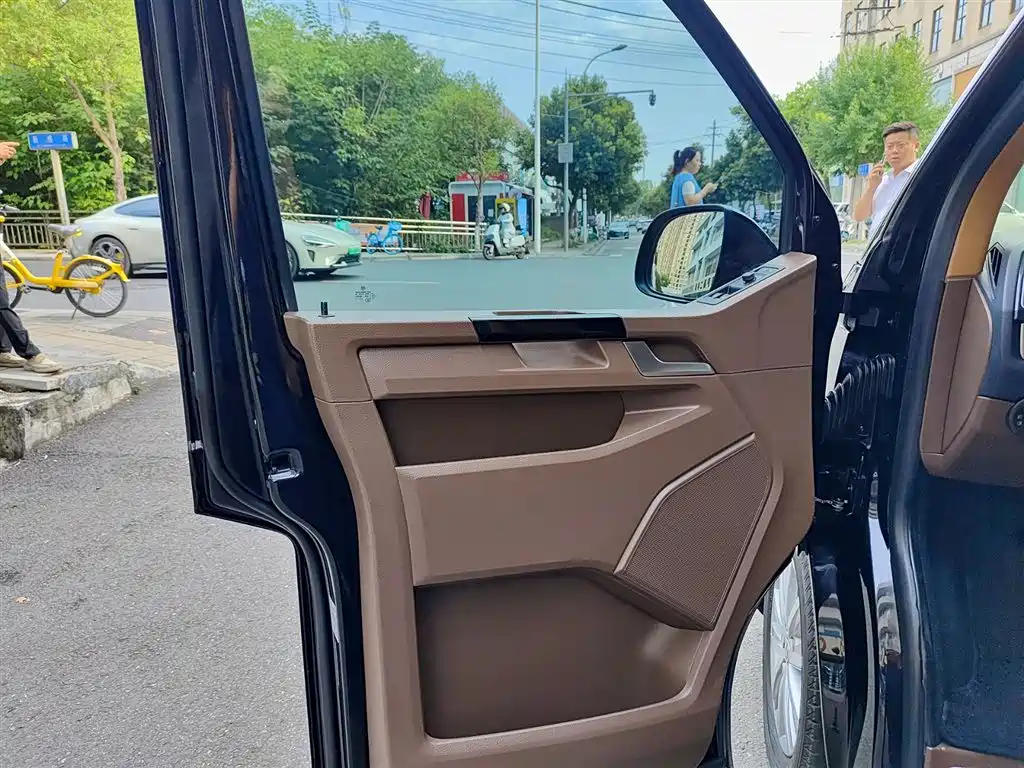 Volkswagen Caravelle 2018