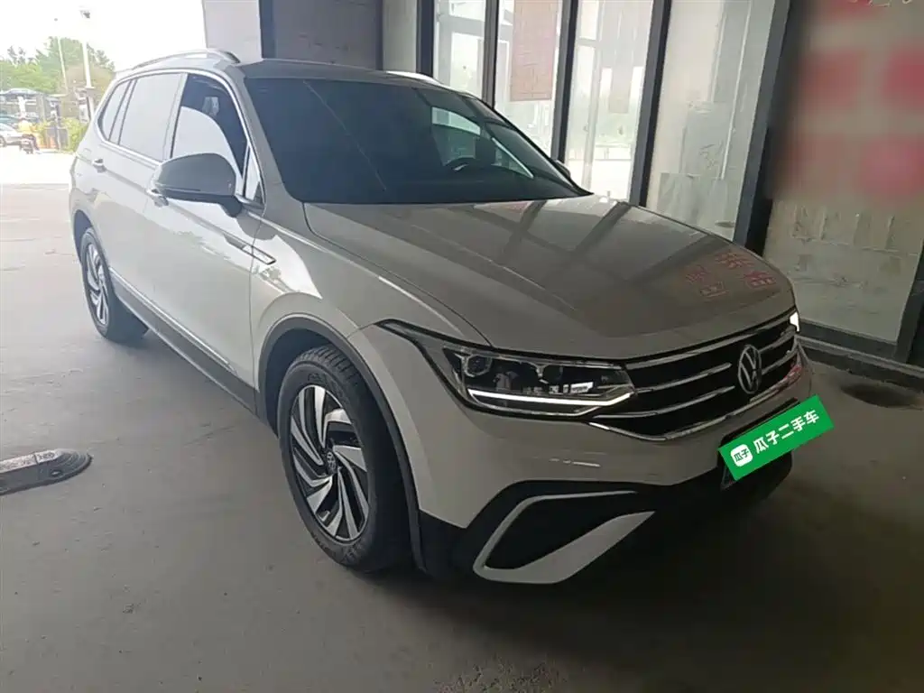 Volkswagen Tiguan L 2023 — фото 4