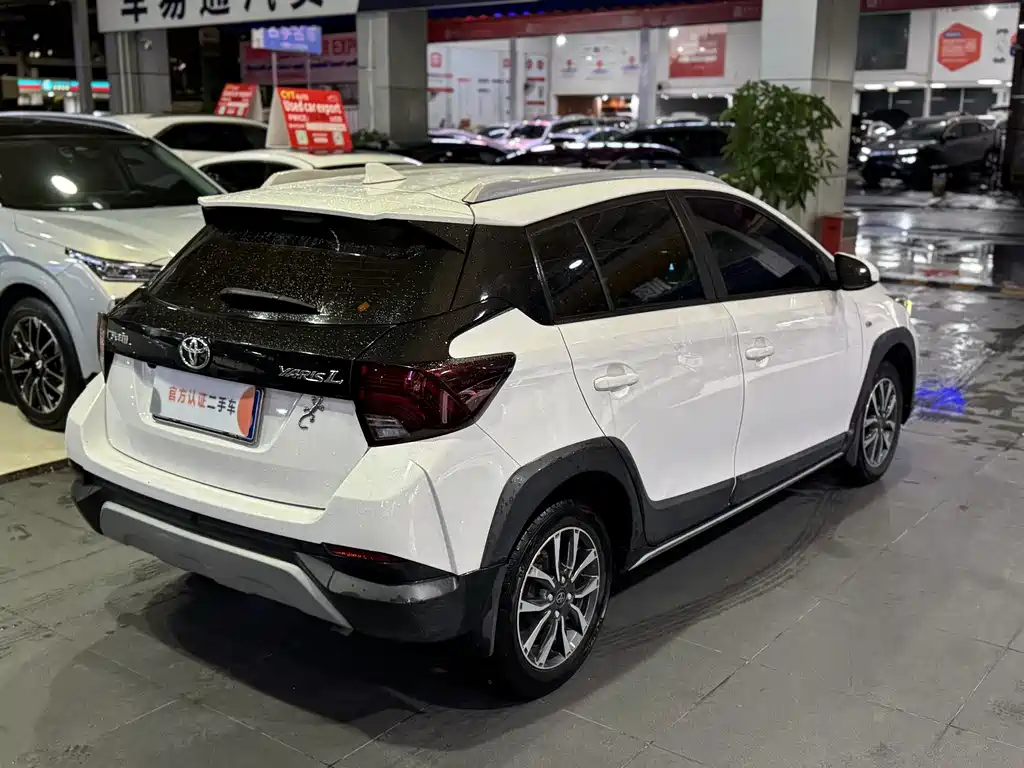 Toyota Yaris L 2020