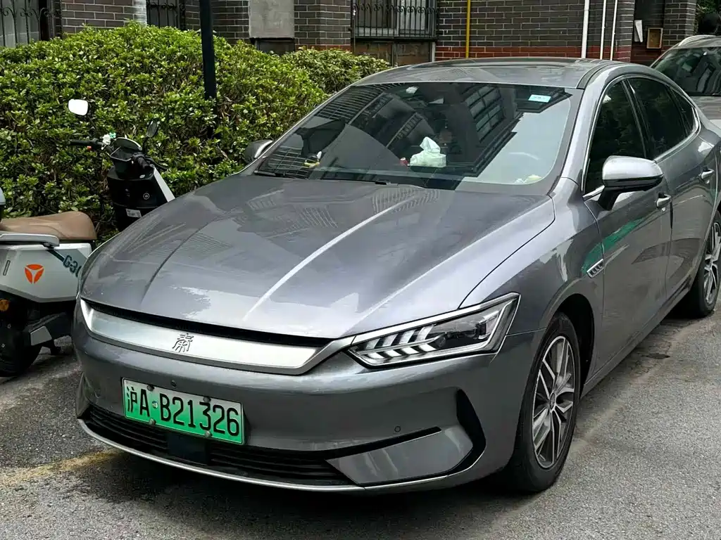 BYD Qin PLUS 2022 — фото 1